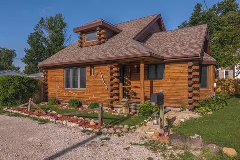 Exterior - 403 W Owsley St, Chenoa, IL 61726 photo 14 of 14