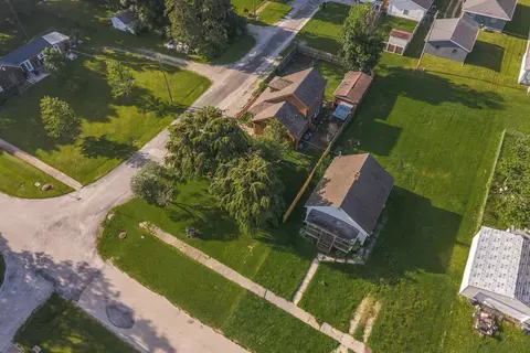 View/Area - 403 W Owsley St, Chenoa, IL 61726 photo 6 of 6