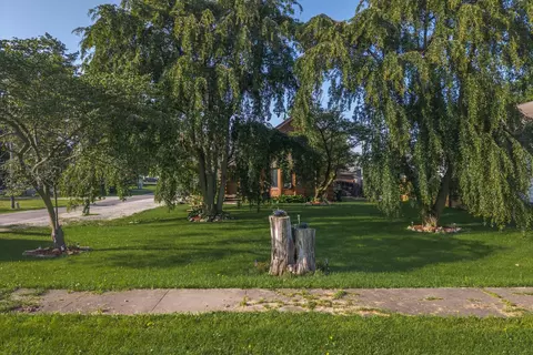 Exterior - 403 W Owsley St, Chenoa, IL 61726 photo 11 of 14