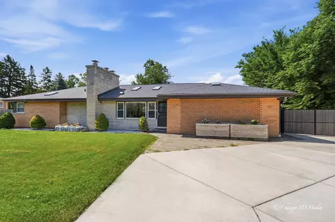 95 E Thacker St, Des Plaines, IL 60016 photo 2
