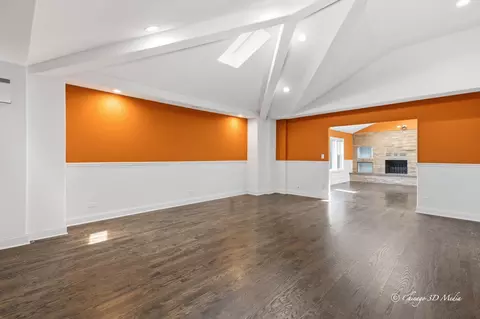 95 E Thacker St, Des Plaines, IL 60016 photo 11