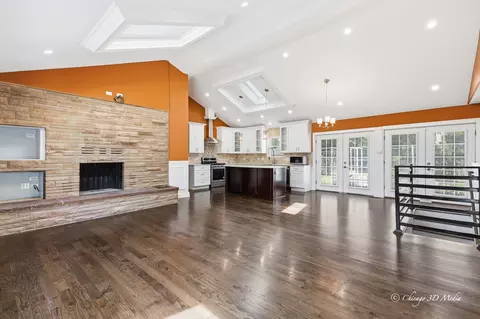 95 E Thacker St, Des Plaines, IL 60016 photo 9