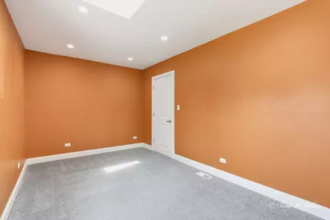 95 E Thacker St, Des Plaines, IL 60016 photo 18