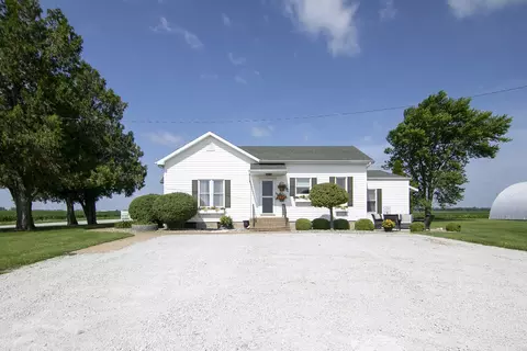 2359 E 5000n Rd, Bourbonnais, IL 60914 photo 2