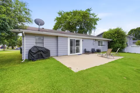1470 Devonshire Ln, Hoffman Estates, IL 60169 photo 15