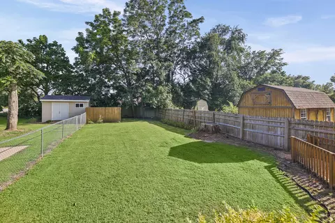 523 E Mitchell St, Salem, IL 62881 photo 4