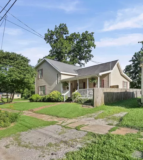 523 E Mitchell St, Salem, IL 62881 photo 2