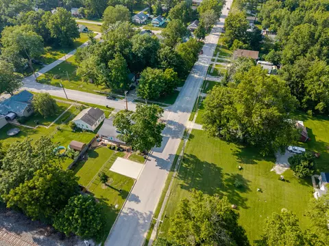 523 E Mitchell St, Salem, IL 62881 photo 39