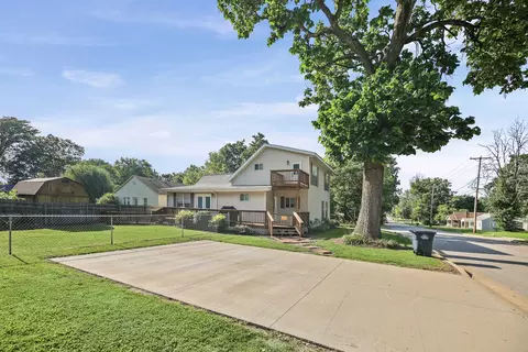 523 E Mitchell St, Salem, IL 62881 photo 7
