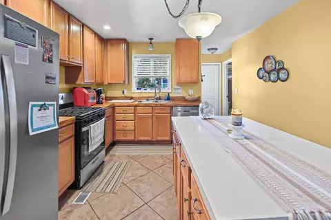 523 E Mitchell St, Salem, IL 62881 photo 16