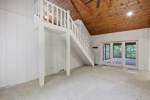 Living - 906 34 Ave, Moline, IL 61265 photo 5 of 11