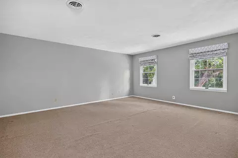Bedroom - 906 34 Ave, Moline, IL 61265 photo 5 of 9