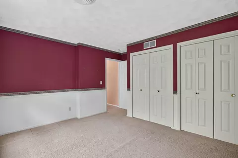 Bedroom - 906 34 Ave, Moline, IL 61265 photo 4 of 9