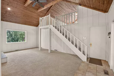 Living - 906 34 Ave, Moline, IL 61265 photo 8 of 11