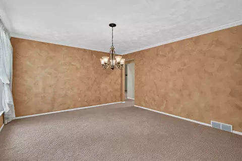 Dining - 906 34 Ave, Moline, IL 61265 photo 1 of 1