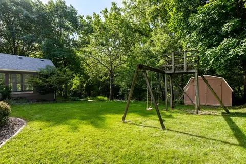 Exterior - 906 34 Ave, Moline, IL 61265 photo 13 of 13