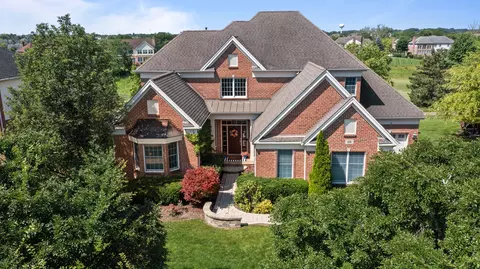 15 Eagle Ridge Dr, Hawthorn Woods, IL 60047