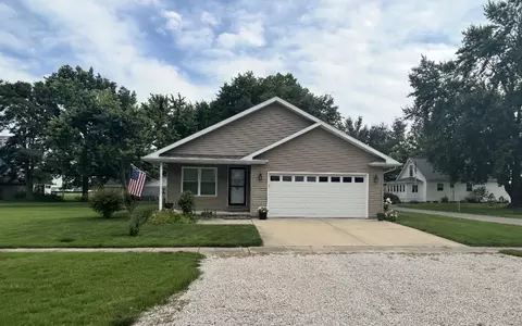 209 W Washington St W, Fithian, IL 61844