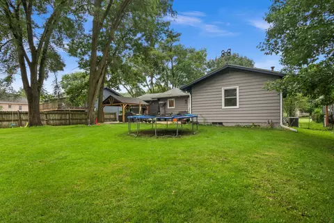 Exterior - 1225 Winaki Trl, Algonquin, IL 60102 photo 4 of 8