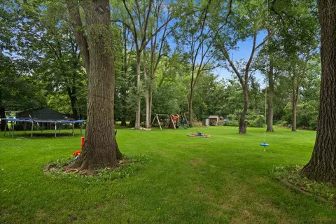 Exterior - 1225 Winaki Trl, Algonquin, IL 60102 photo 6 of 8