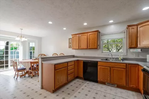 412 Sunset Dr, Colfax, IL 61728 photo 8