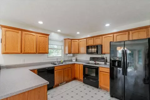 412 Sunset Dr, Colfax, IL 61728 photo 9