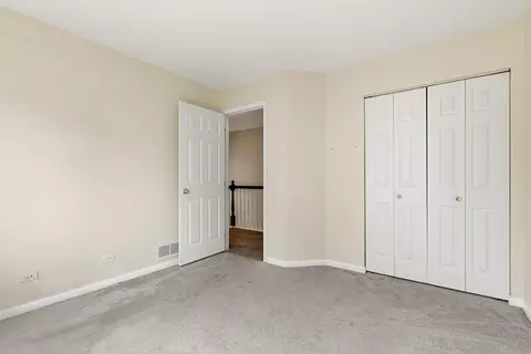 Bedroom - 2008 Primrose Dr, Plainfield, IL 60586 photo 6 of 6