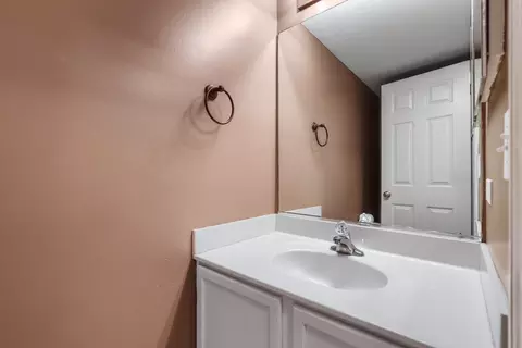 Bath - 2008 Primrose Dr, Plainfield, IL 60586 photo 1 of 3