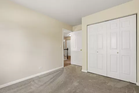Bedroom - 2008 Primrose Dr, Plainfield, IL 60586 photo 4 of 6