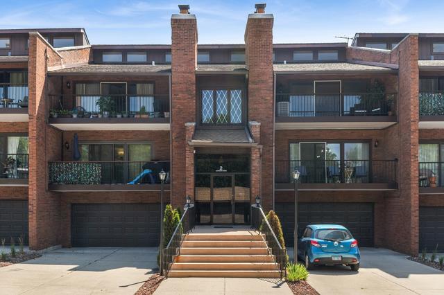 2 Cinnamon Creek Dr #1S, Palos Hills, IL 60465