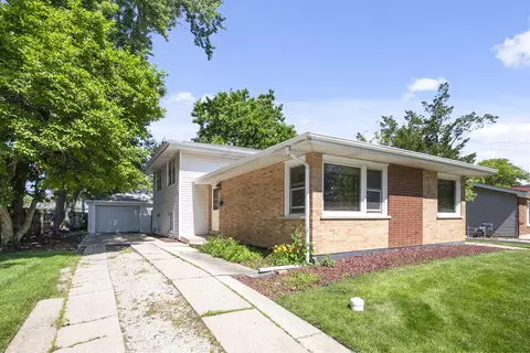 16754 Oconto Ave, Tinley Park, IL 60477