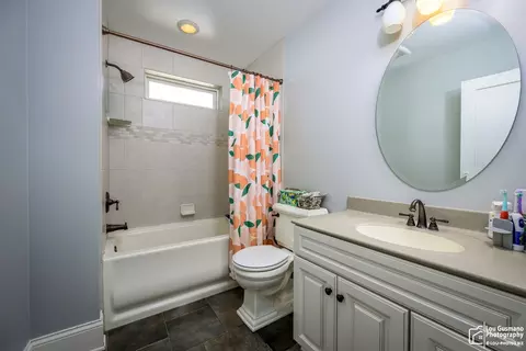 Bath - Undisclosed, Wheaton, IL 60187 photo 3 of 3