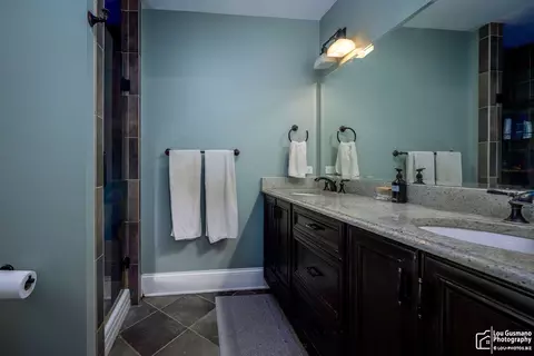 Bath - Undisclosed, Wheaton, IL 60187 photo 2 of 3