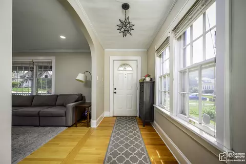 Entry Way - Undisclosed, Wheaton, IL 60187 photo 1 of 4