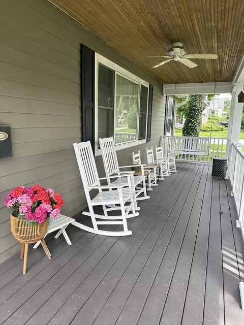Exterior - Undisclosed, Wheaton, IL 60187 photo 2 of 6