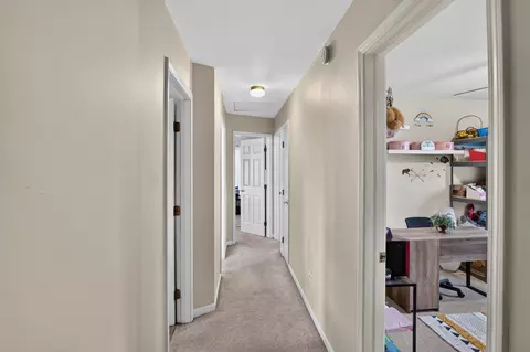 Entry Way - 1692 185th St, Lansing, IL 60438 photo 7 of 8