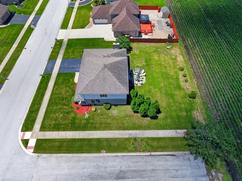 View/Area - 1692 185th St, Lansing, IL 60438 photo 2 of 6