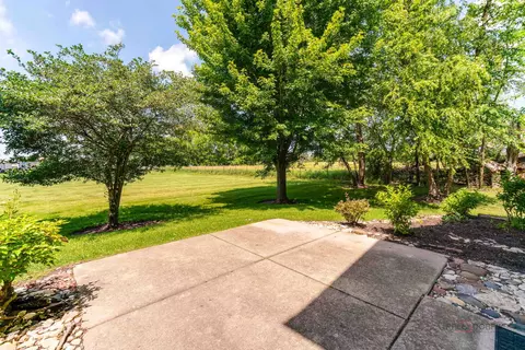 Exterior - 2636 Pondview Dr, Algonquin, IL 60102 photo 8 of 9