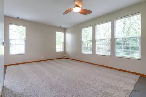 Living - 2636 Pondview Dr, Algonquin, IL 60102 photo 4 of 6