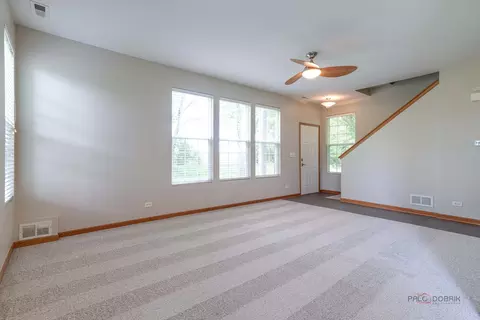 Living - 2636 Pondview Dr, Algonquin, IL 60102 photo 2 of 6