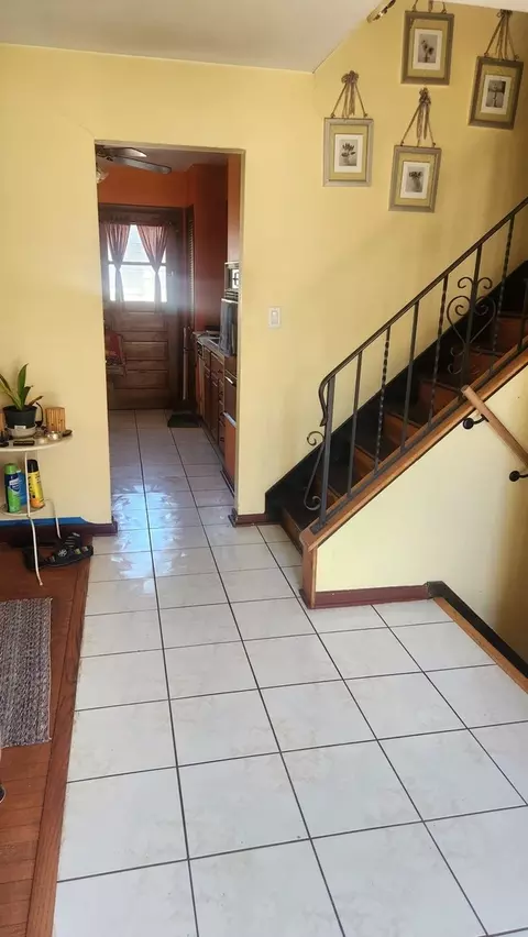 Entry Way - 231 Lincoln Ln, Wheeling, IL 60090 photo 1 of 1