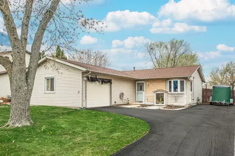 810 Oakton Ave, Romeoville, IL 60446