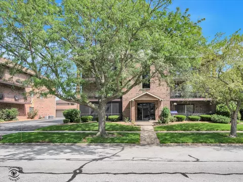 8124 W 169th St #1W, Tinley Park, IL 60477