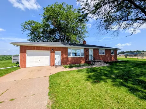 503 N 1st St, Alpha, IL 61413 photo 2