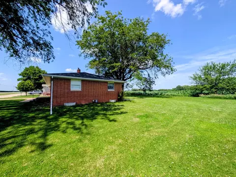 503 N 1st St, Alpha, IL 61413 photo 4