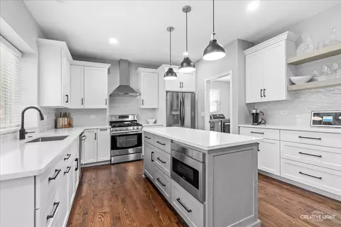 1848 Capri Dr, Aurora, IL 60503 photo 9