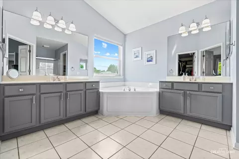 1848 Capri Dr, Aurora, IL 60503 photo 19