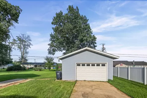 274 Oak Tree Ave, Salem, IL 62881 photo 5