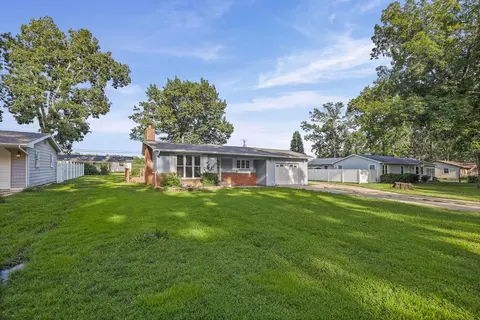 274 Oak Tree Ave, Salem, IL 62881 photo 2