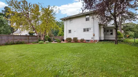 Exterior - 1605 E Taylor St, Bloomington, IL 61701 photo 3 of 13